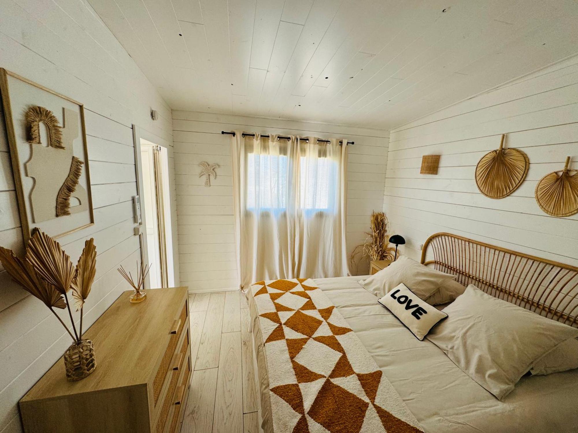 Cabane Le Flamant Avec Jardin, Piscine Et Parking แซ็งต์-มารี-เดอ-ลา-แมร์ ภายนอก รูปภาพ